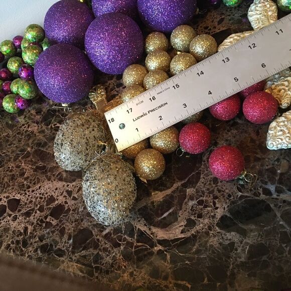 One 1 Eyelet Etched Golden Cross Ornament - decor! - Picture 12 of 15